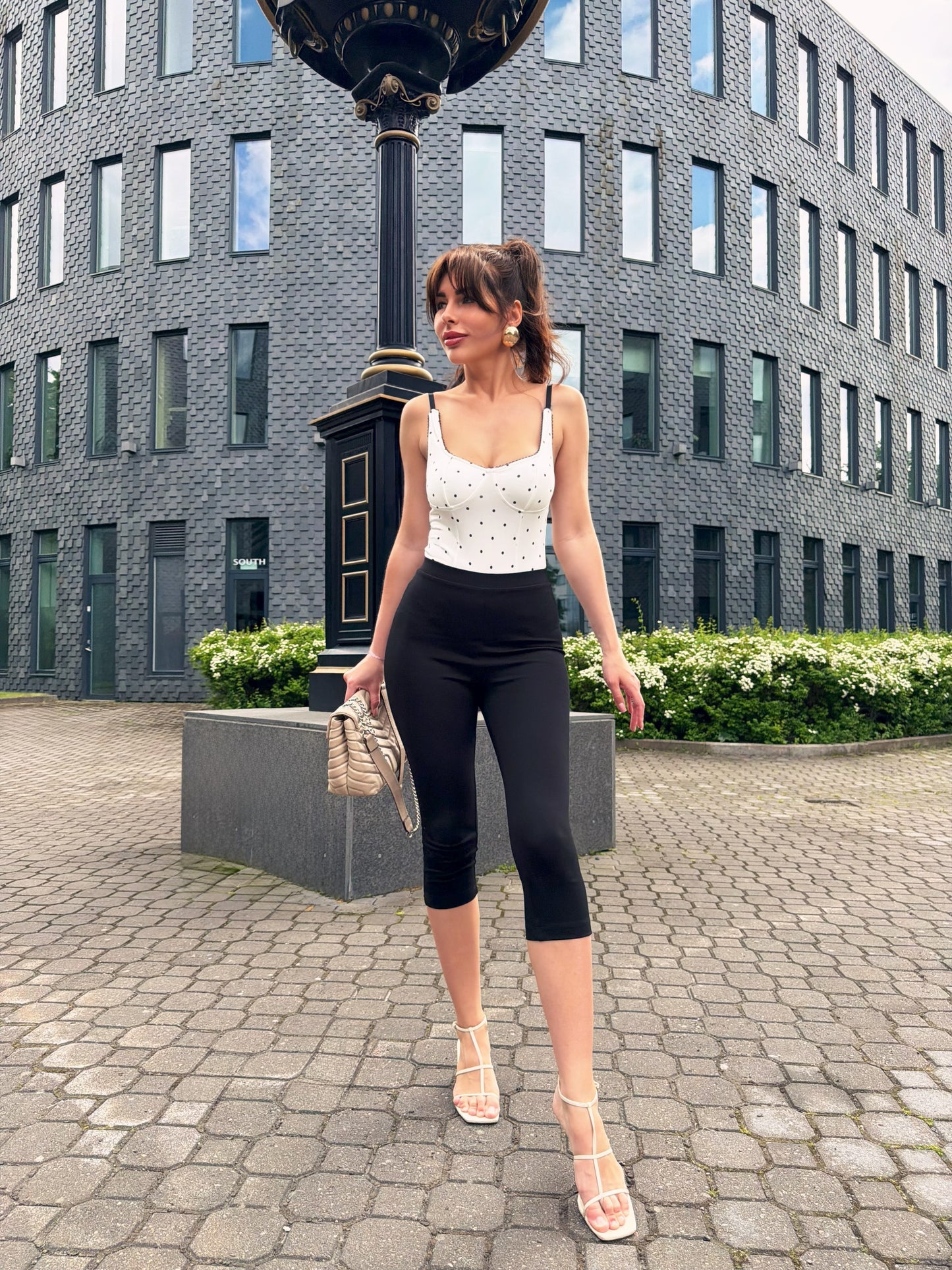 VOGE täpiline korsett-body