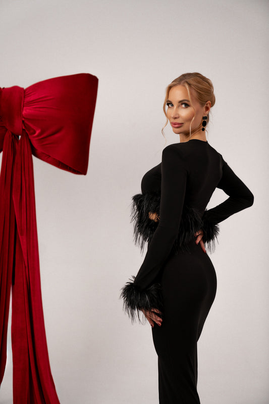 Black Feather Noir Evening Dress — VOGE
